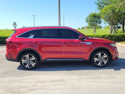 Used 2023 Kia Sorento SX Prestige w/ Panoramic Sunroof Package AWD/4WD image 8