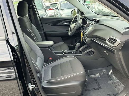 Used 2021 Chevrolet TrailBlazer LS image 18