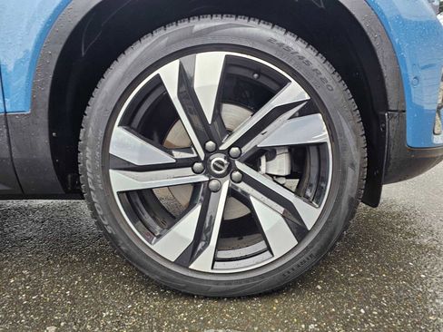 Certified 2023 Volvo XC40 B5 Ultimate w/ Protection Package Premier AWD/4WD image 9