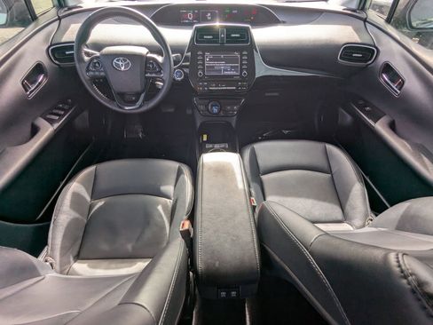 Used 2022 Toyota Prius XLE w/ Advanced Technology Package image 27