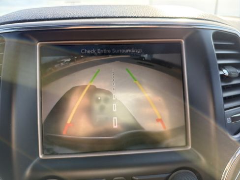 Used 2014 Jeep Grand Cherokee Limited image 16