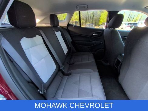Used 2024 Chevrolet Trax LS w/ LS Convenience Package FWD image 26