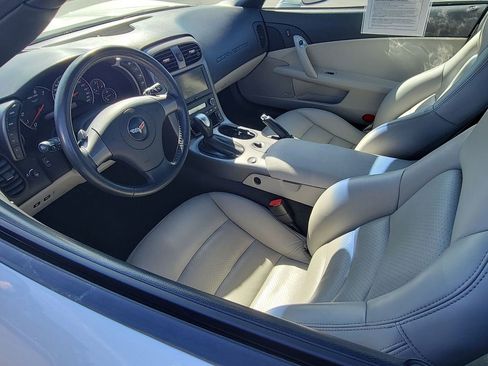 Used 2006 Chevrolet Corvette Base w/ Preferred Equipment Group image 10