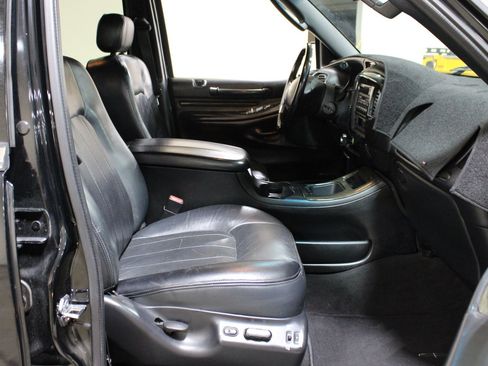 Used 2002 Lincoln Blackwood RWD image 14