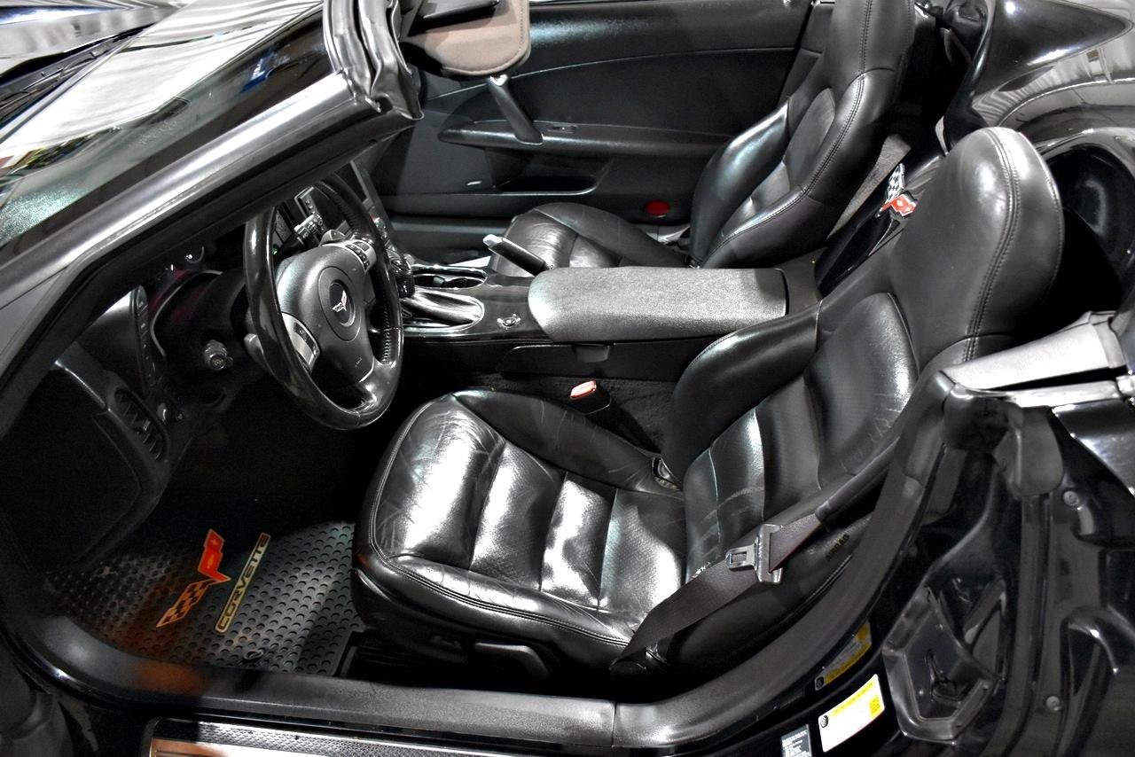 Used 2009 Chevrolet Corvette Convertible w/ Preferred Equipment Group RWD image 18