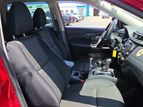 Used 2017 Nissan Rogue S AWD/4WD image 12