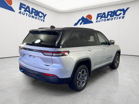 Used 2023 Jeep Grand Cherokee Trailhawk w/ Luxury Tech Group III AWD/4WD image 7