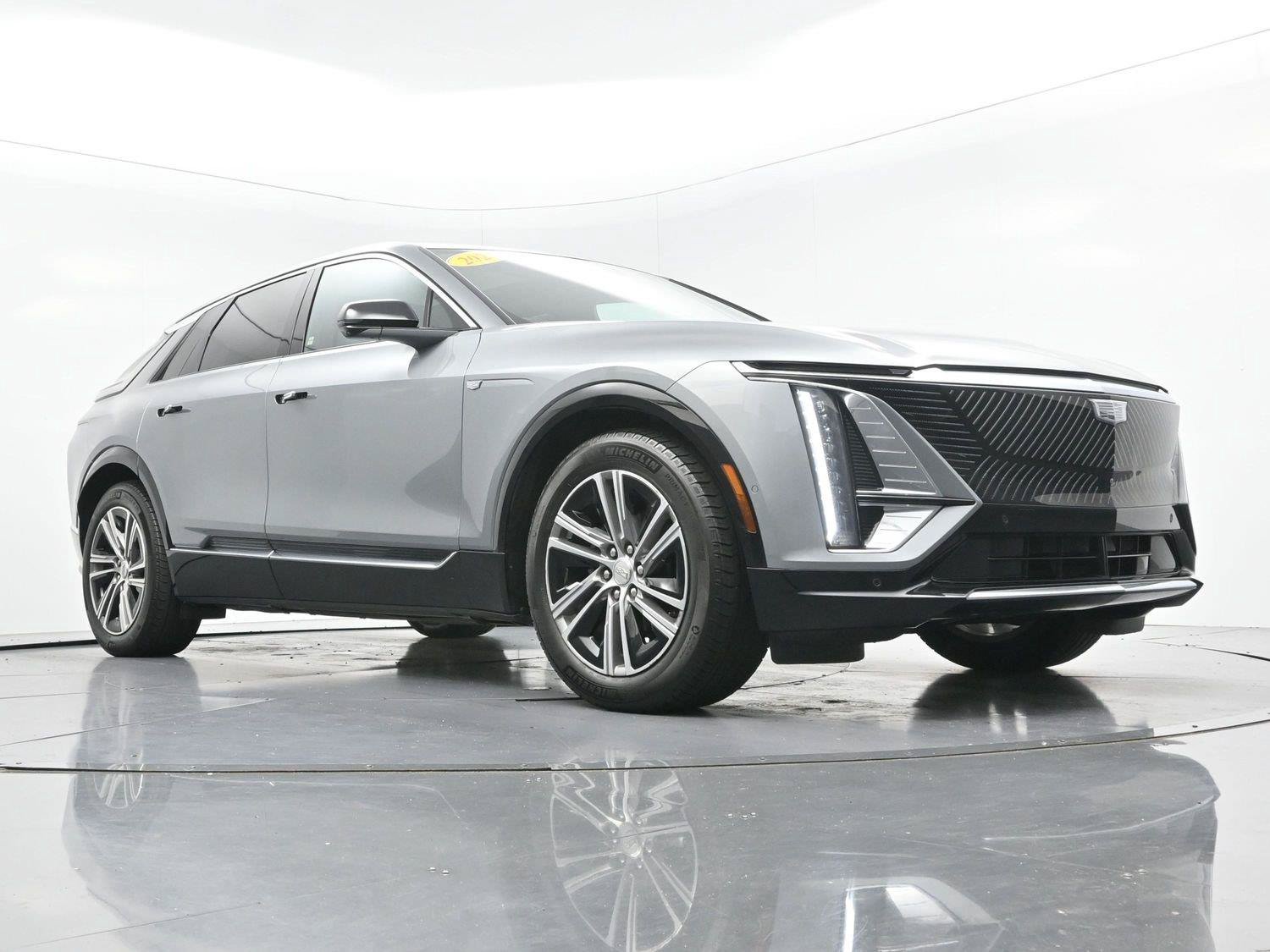 Used 2024 Cadillac Lyriq Luxury AWD/4WD image 41