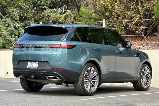 Certified 2025 Land Rover Range Rover Sport SE AWD/4WD image 5