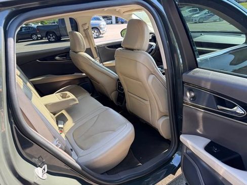 Certified 2023 Lincoln Nautilus Reserve w/ Luxury Package AWD/4WD image 36