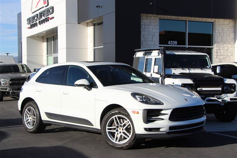 Used 2019 Porsche Macan AWD/4WD image 1