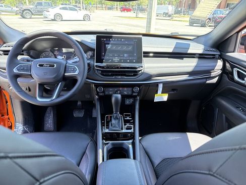 New 2026 Jeep Compass Latitude AWD/4WD image 23