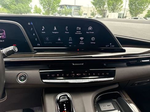 Used 2022 Cadillac Escalade Sport RWD image 15