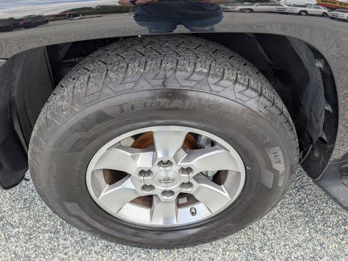 Used 2011 Toyota 4Runner SR5 w/ Premium Pkg w/Leather RWD image 12