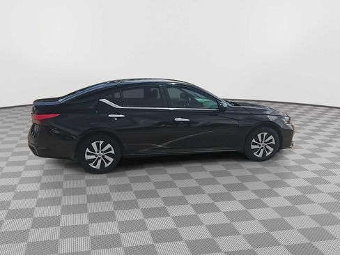 Used 2023 Nissan Altima 2.5 S FWD image 9