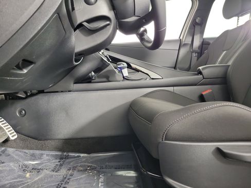 New 2025 Hyundai Elantra SEL w/ Cargo Package image 28