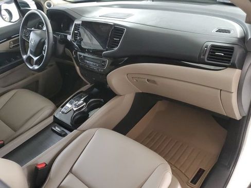 Used 2019 Honda Pilot Touring image 26