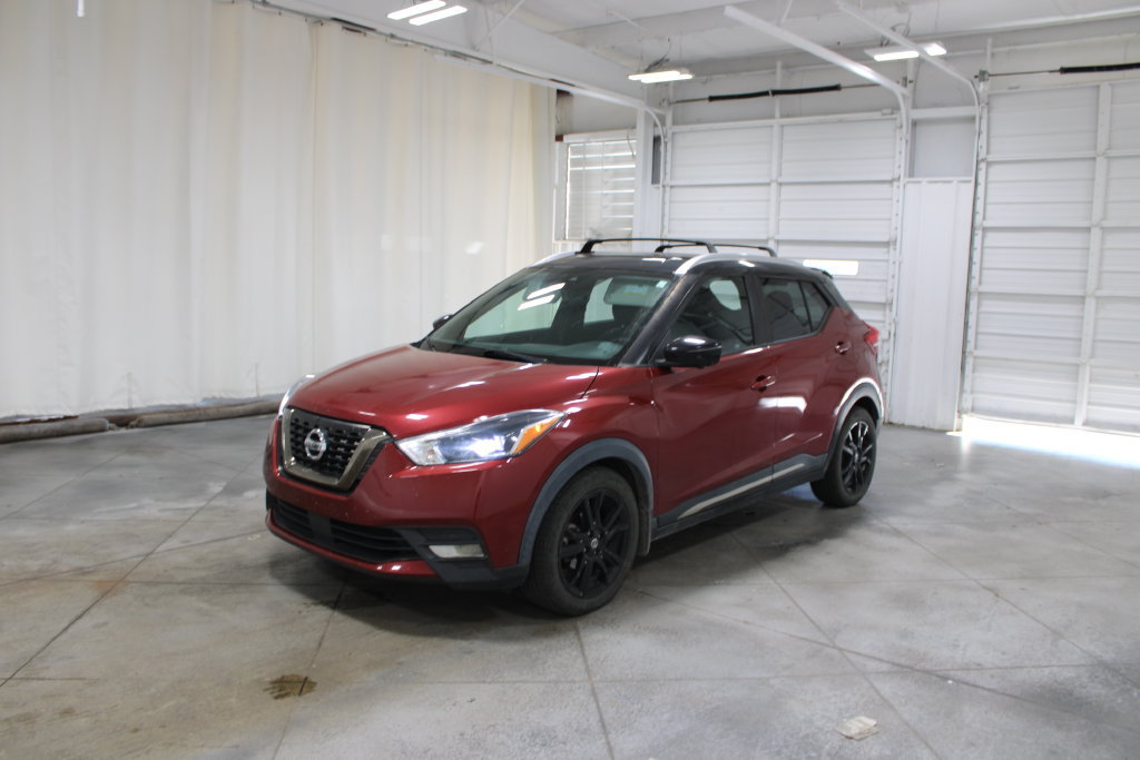 Used 2020 Nissan Kicks SR w/ Exterior Package FWD image 4
