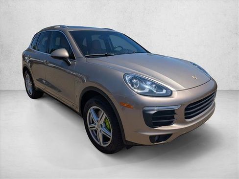Used 2016 Porsche Cayenne S AWD/4WD image 3