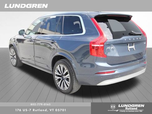 Used 2022 Volvo XC90 T5 Momentum w/ Climate Package AWD/4WD image 8