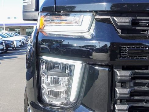 Used 2021 Chevrolet Silverado 2500 LTZ image 3