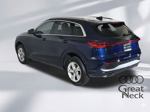 Used 2025 Audi Q5 Premium w/ Convenience Package image 8