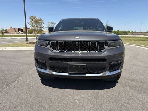 Used 2024 Jeep Grand Cherokee L Limited w/ Luxury Tech Group II image 8
