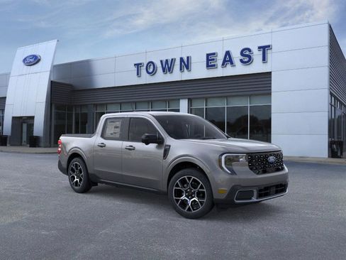 New 2025 Ford Maverick Lariat image 7