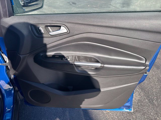 Used 2019 Ford Escape Titanium FWD image 18