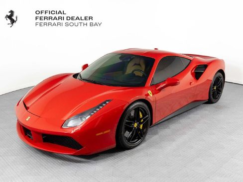 Used 2017 Ferrari 488 GTB RWD image 1