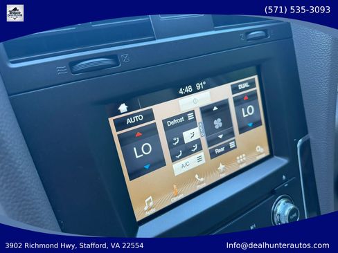 Used 2017 Lincoln Navigator Select AWD/4WD image 25