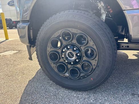 New 2026 Ford F350 Lariat w/ Black Appearance Package AWD/4WD image 11