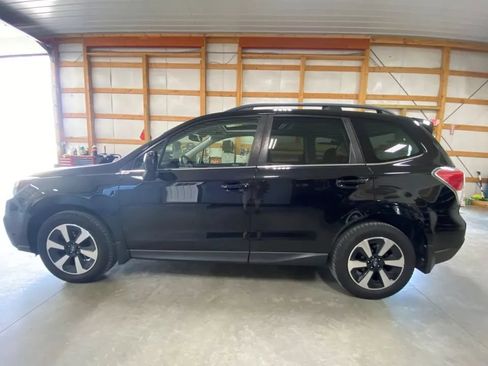 Used 2018 Subaru Forester 2.5i Limited AWD/4WD image 10