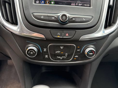 Used 2023 Chevrolet Equinox LT FWD image 22