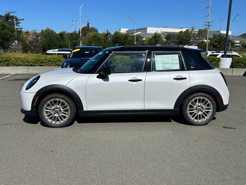 New 2026 MINI Cooper S image 2