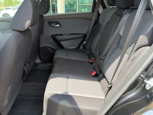 Used 2023 Nissan Rogue SV AWD/4WD image 12