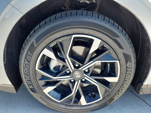 Used 2025 Hyundai Sonata SEL FWD image 17