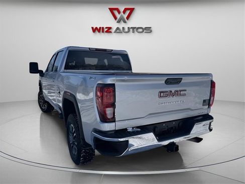 Used 2021 GMC Sierra 2500 SLE w/ SLE Value Package; image 7