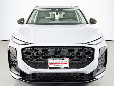 New 2026 Audi Q3 quattro 2.0T AWD/4WD image 2