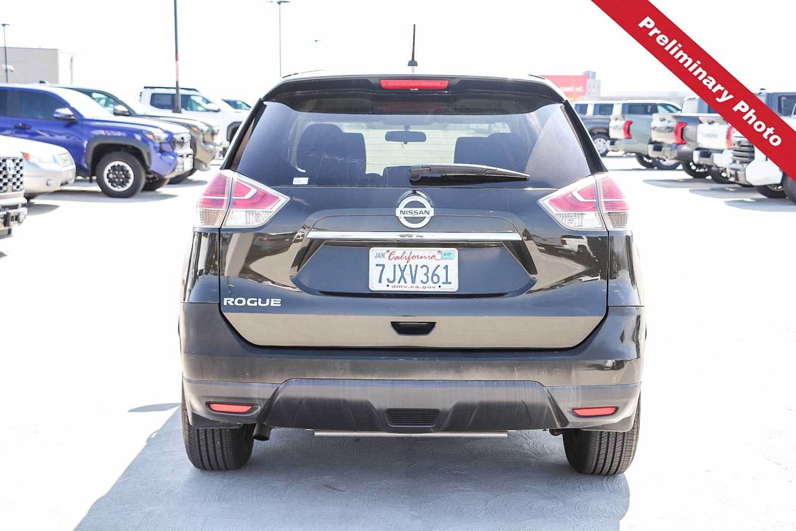 Used 2015 Nissan Rogue S w/ S Family Package FWD image 7