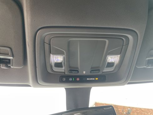 Used 2019 Chevrolet Silverado 1500 Custom w/ Custom Value Package image 43