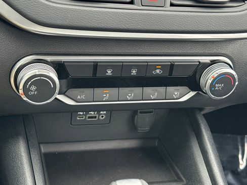 Used 2020 Nissan Altima 2.5 S FWD image 19
