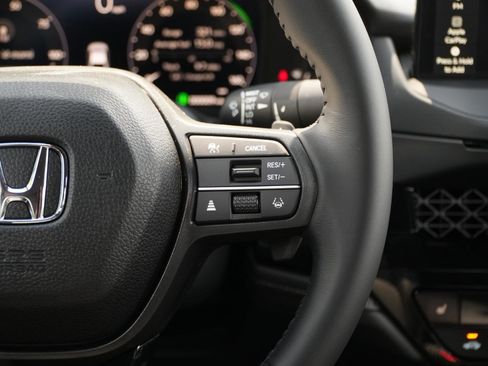 Used 2025 Honda Accord Sport image 24