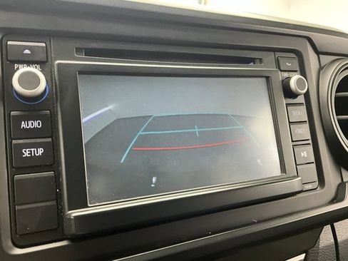 Used 2016 Toyota Tacoma SR5 image 4