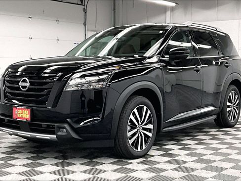 New 2025 Nissan Pathfinder Platinum w/ Lighting Package (N93) AWD/4WD image 3