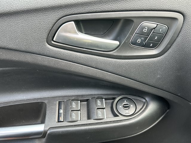 Used 2019 Ford Escape Titanium AWD/4WD image 12