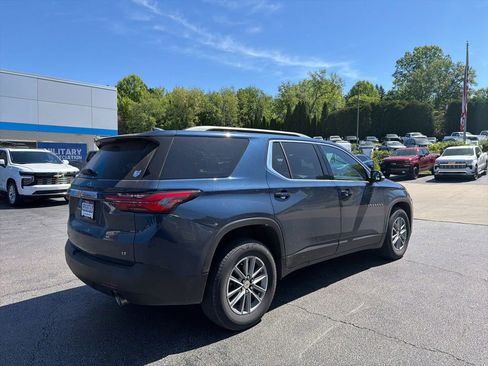 Used 2023 Chevrolet Traverse LT AWD/4WD image 3