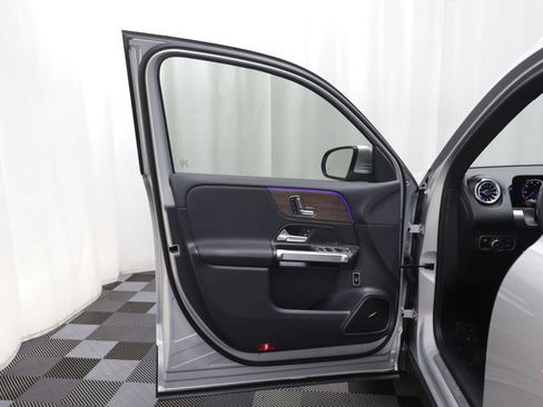 Used 2023 Mercedes-Benz EQB 300 4MATIC w/ Pinnacle Package image 4