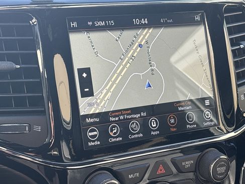 Used 2020 Jeep Grand Cherokee Limited w/ Luxury Group II image 23