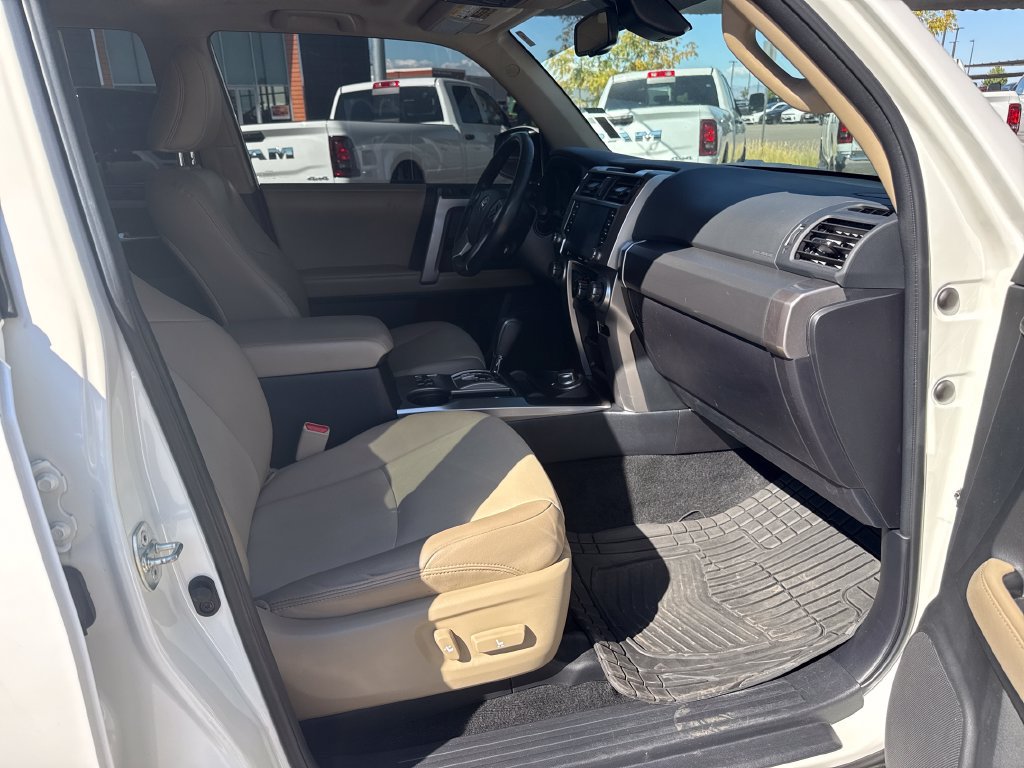 Used 2023 Toyota 4Runner SR5 Premium w/ Moonroof Package AWD/4WD image 28